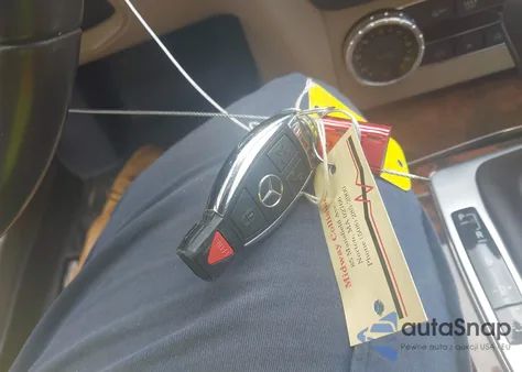 2012 Mercedes-Benz C 300 from USA, damaged, VIN WDDGF8BB9CR236923